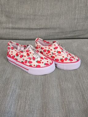 NWT US Sports Kids Strawberry Print Slip-On Sneakers